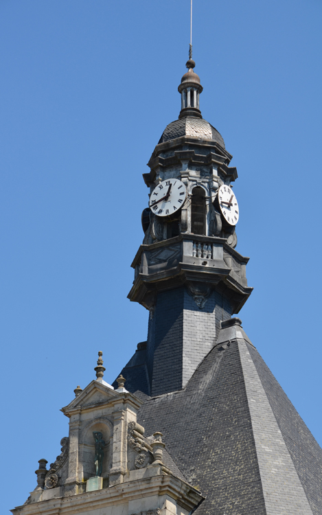 Le petit beffroi de l'hôtel de ville de Péronne