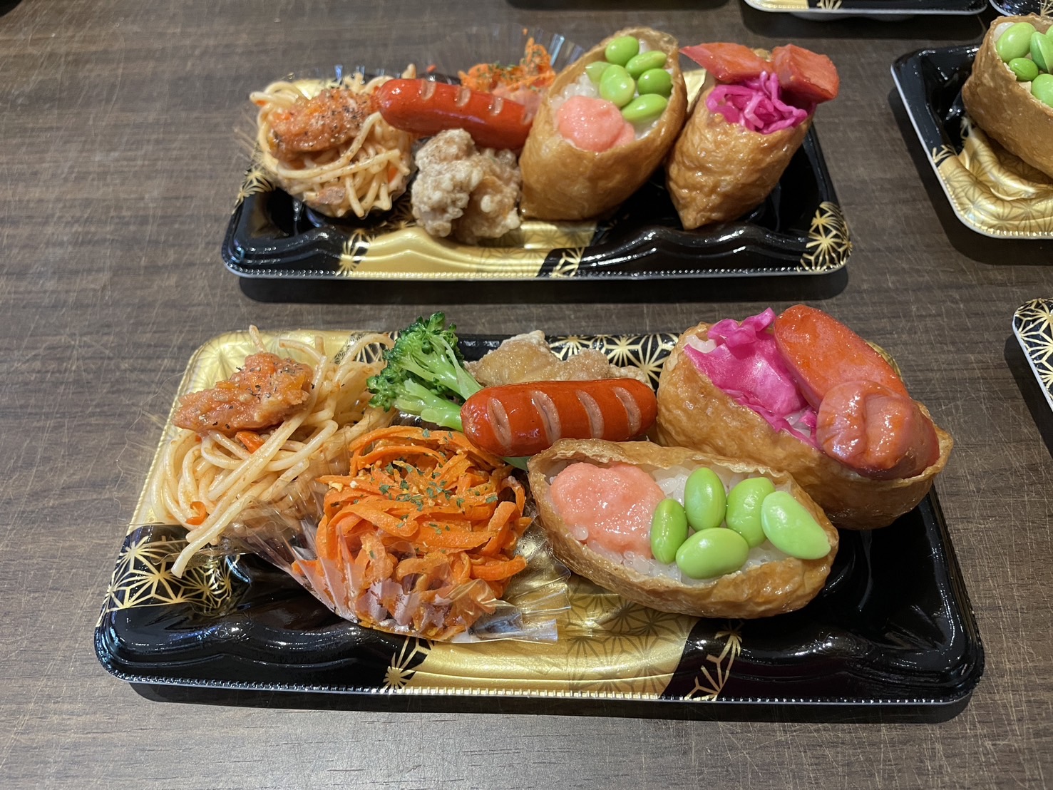 可愛い稲荷弁当