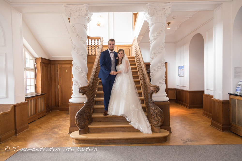 Hotel Schloss Gehrden Gmbh In Brakel In Das Ortliche