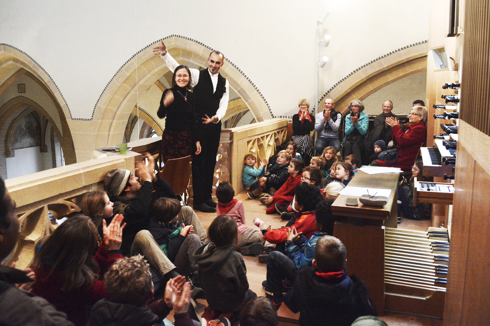 KinderOoooorgel "Der Wettbewerb der Tiere" mit Magier Christoph Borer und Organistin Pascale Van Coppenolle