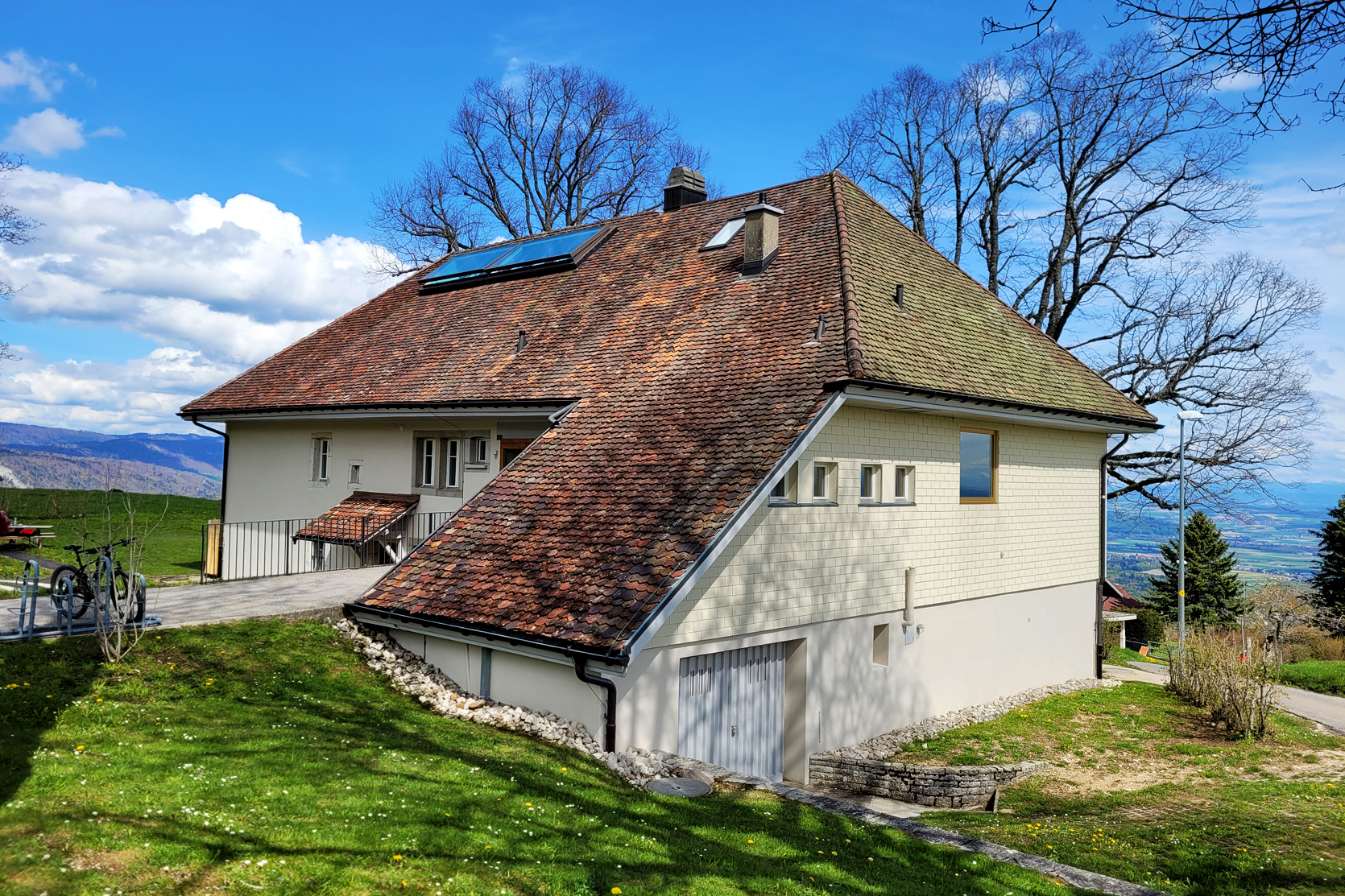 1972 Umgestaltung des Belair in ein Gästehaus mit 17 Betten und Küche.