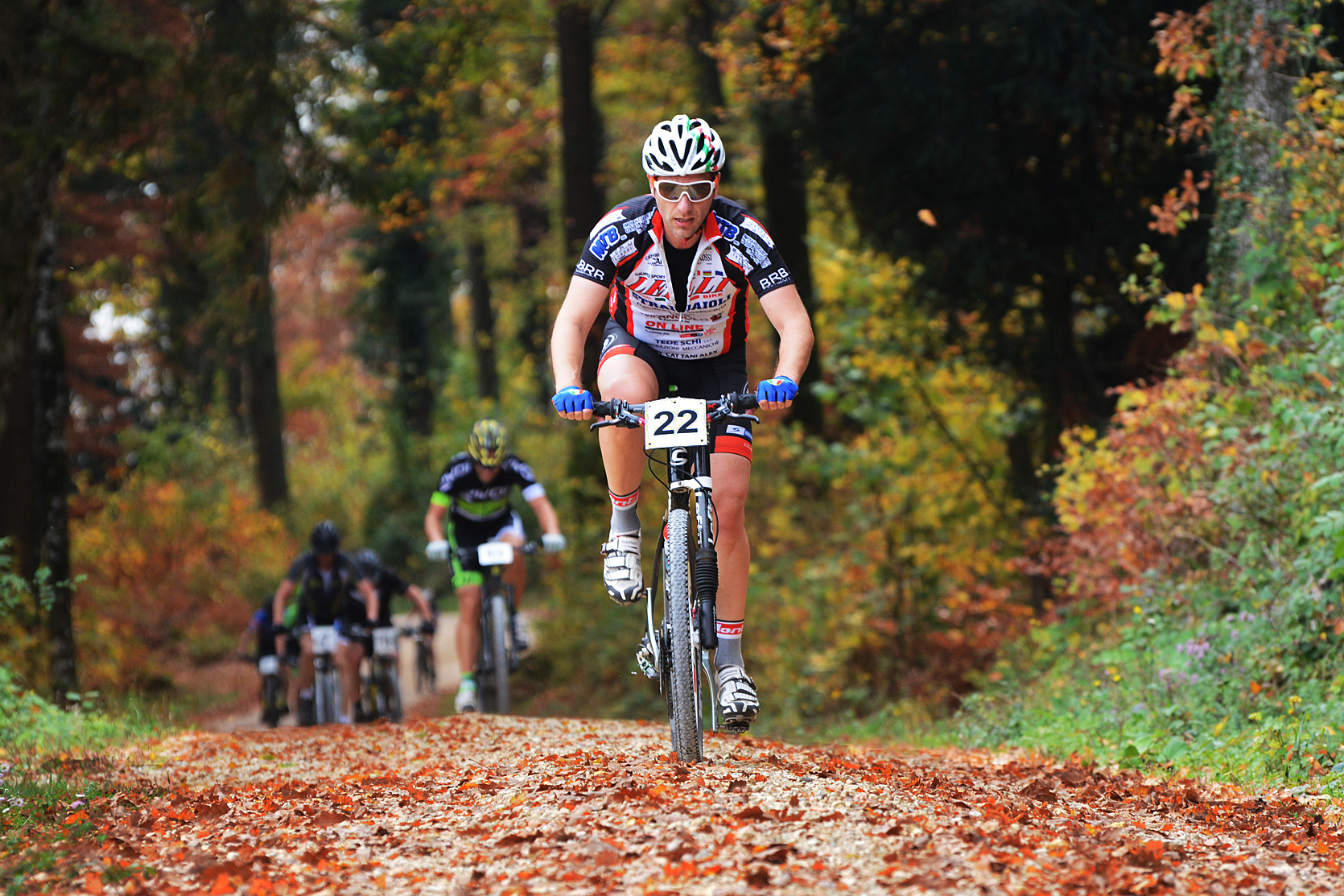 Bikerennen Biel-Magglingen.