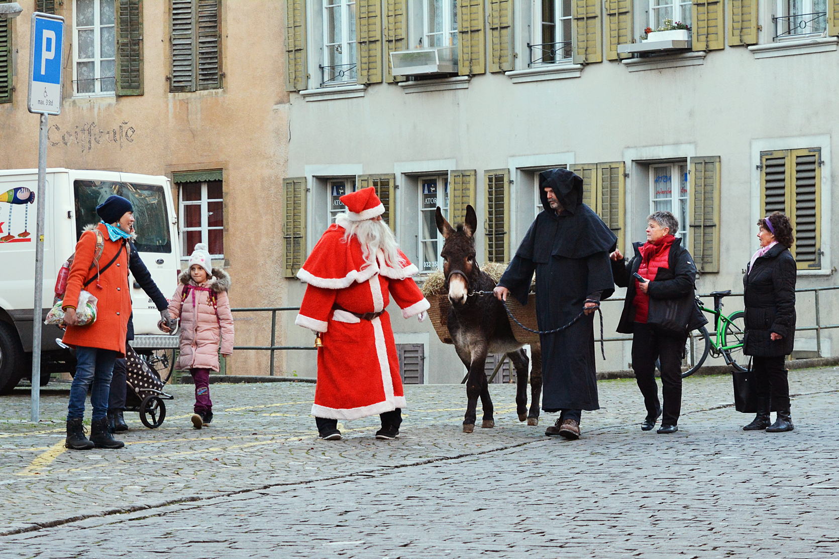 Der Esel wünscht sich einen Gassenbummel durch die Bieler Altstadt