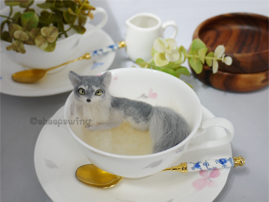 ティーカップウルフ　オオカミとっても大好き展用