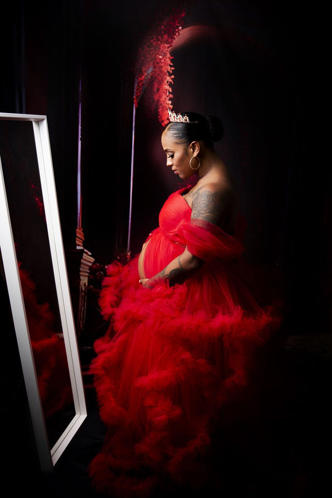 maternity photography with hair styling