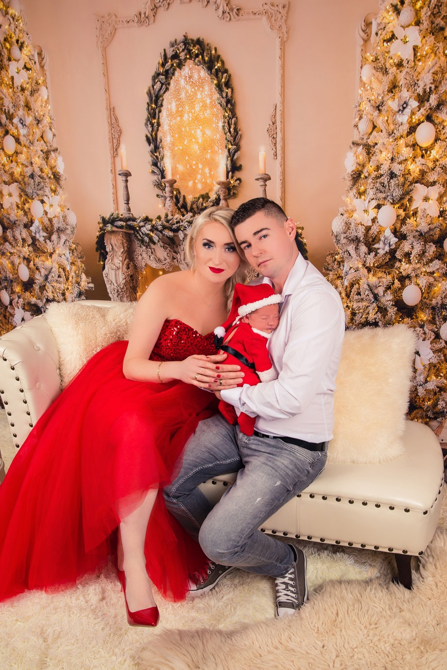 christmas photoshoot with newborn
