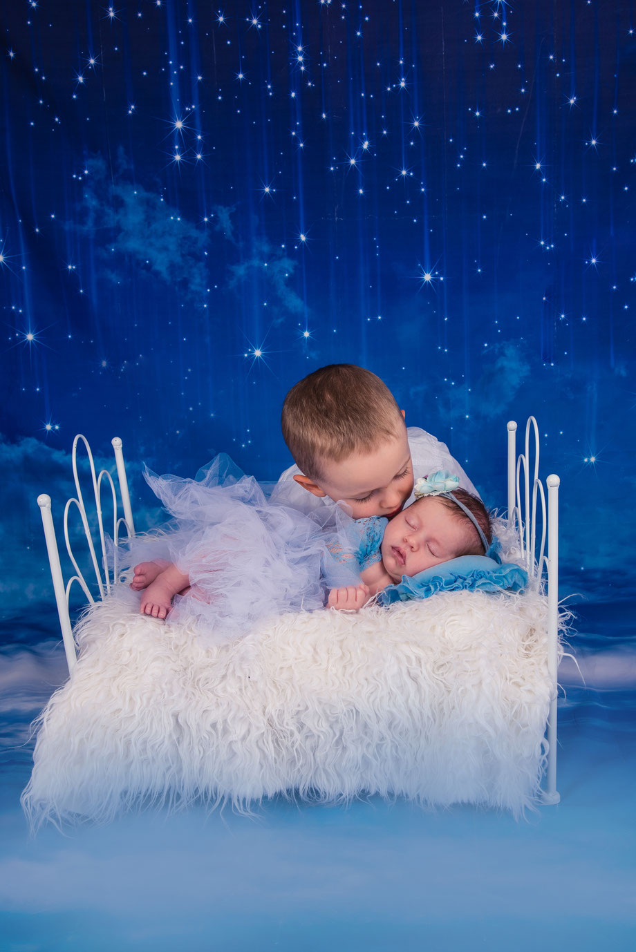 baby shoot with mom