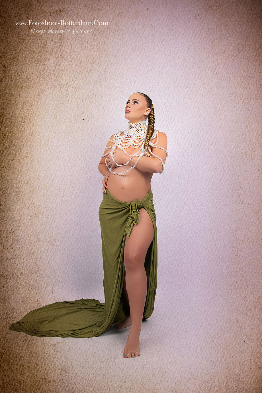 maternity shoot in green dress