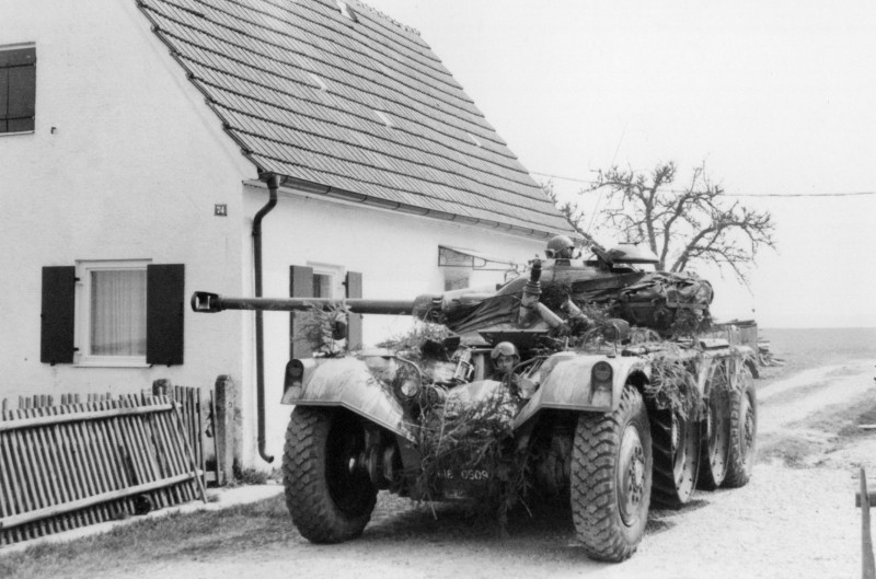 A l'embuscade dans un village de l'Est de la France lors d'un exercice