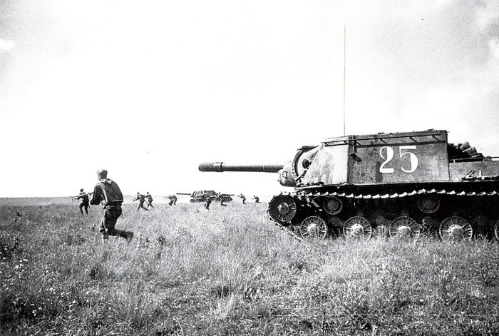 L'opération Bagration révèle la véritable fonction des Zveroboy, l'appui de l'infanterie