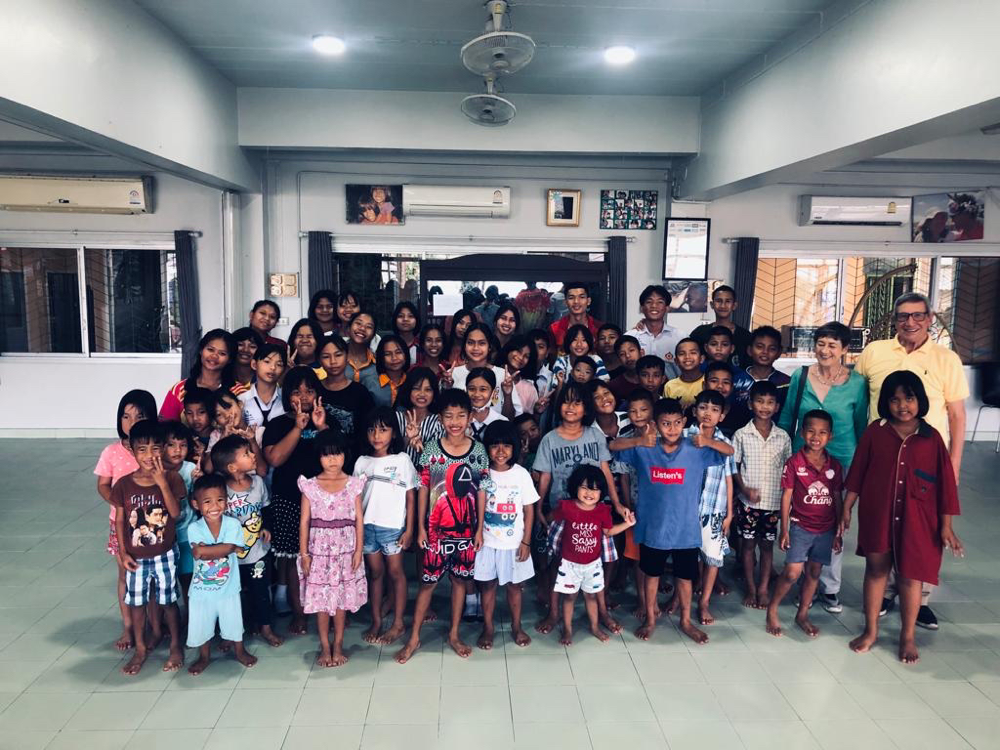 Herzliche Grüße vom Waisenhaus für Tsunami-Kinder bei Khao Lak