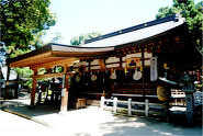 枚岡神社