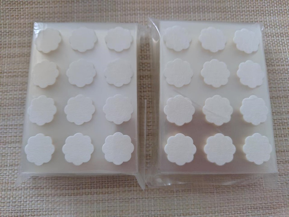 ■無香料貼るアロマシール（花型）終売のため、在庫一掃セール中（在庫限り）