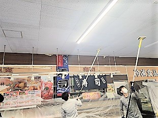 防カビ剤コーティング作業中