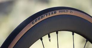 -$LLANTA GOODYEAR EAGLE 700/28C BICOLOR PLEGABLE $1.500 MXN NP1730027