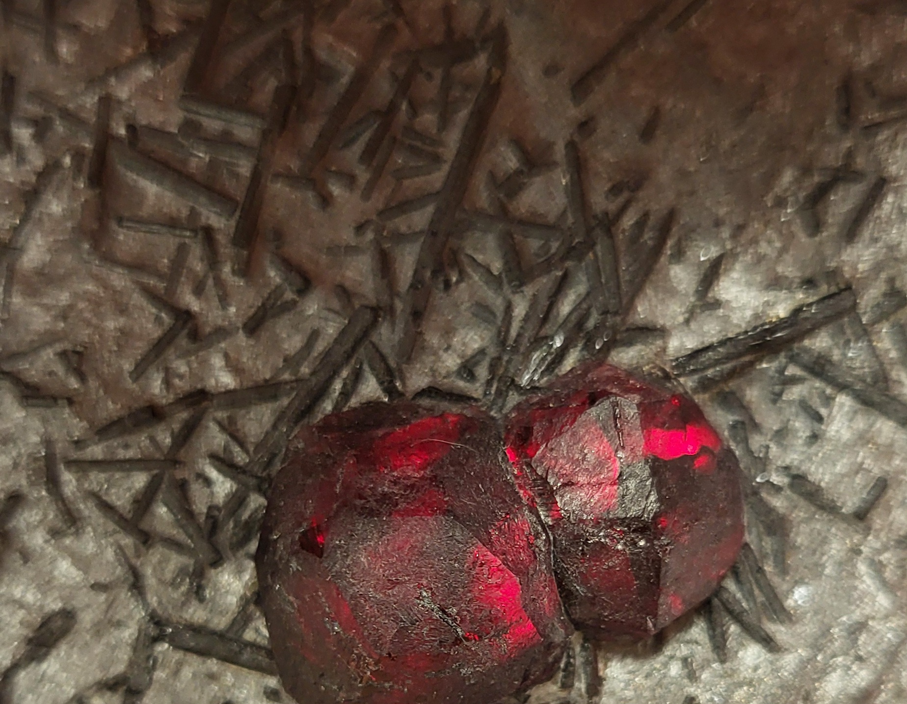 Garnet - Red Embers Mine, USA