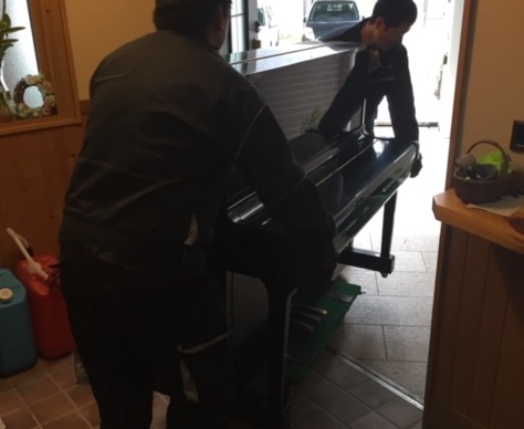 ピアノ運搬　ピアノ　売る
