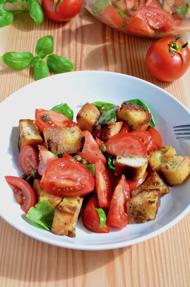 Toskanischer Brotsalat - Panzanella - Rezepte auf Youtube | Thomas kocht