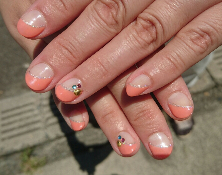 シンプル斜めフレンチネイル 西鎌倉サロンr アール シンプル斜めフレンチネイル 西鎌倉サロンr アール