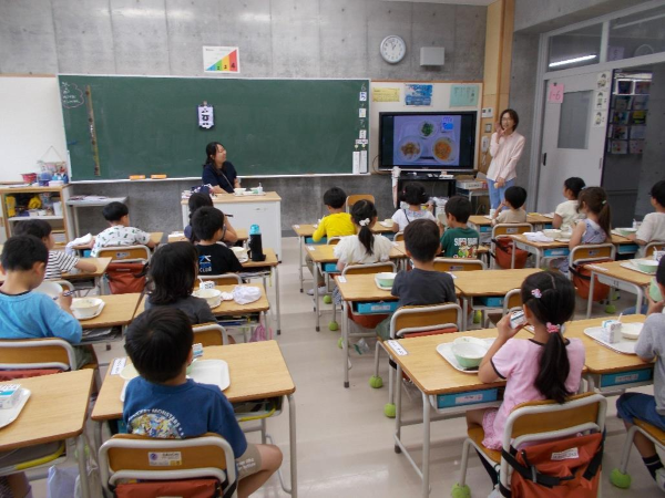 神奈川県 横浜市立 箕輪小学校に行ってきました