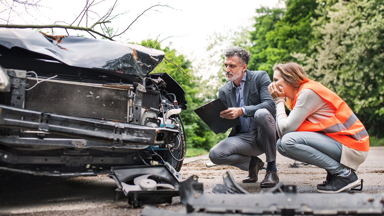 Schadensregulierung nach dem Unfall: Warum der richtige Kfz-Gutachter über Ihr Geld entscheidet