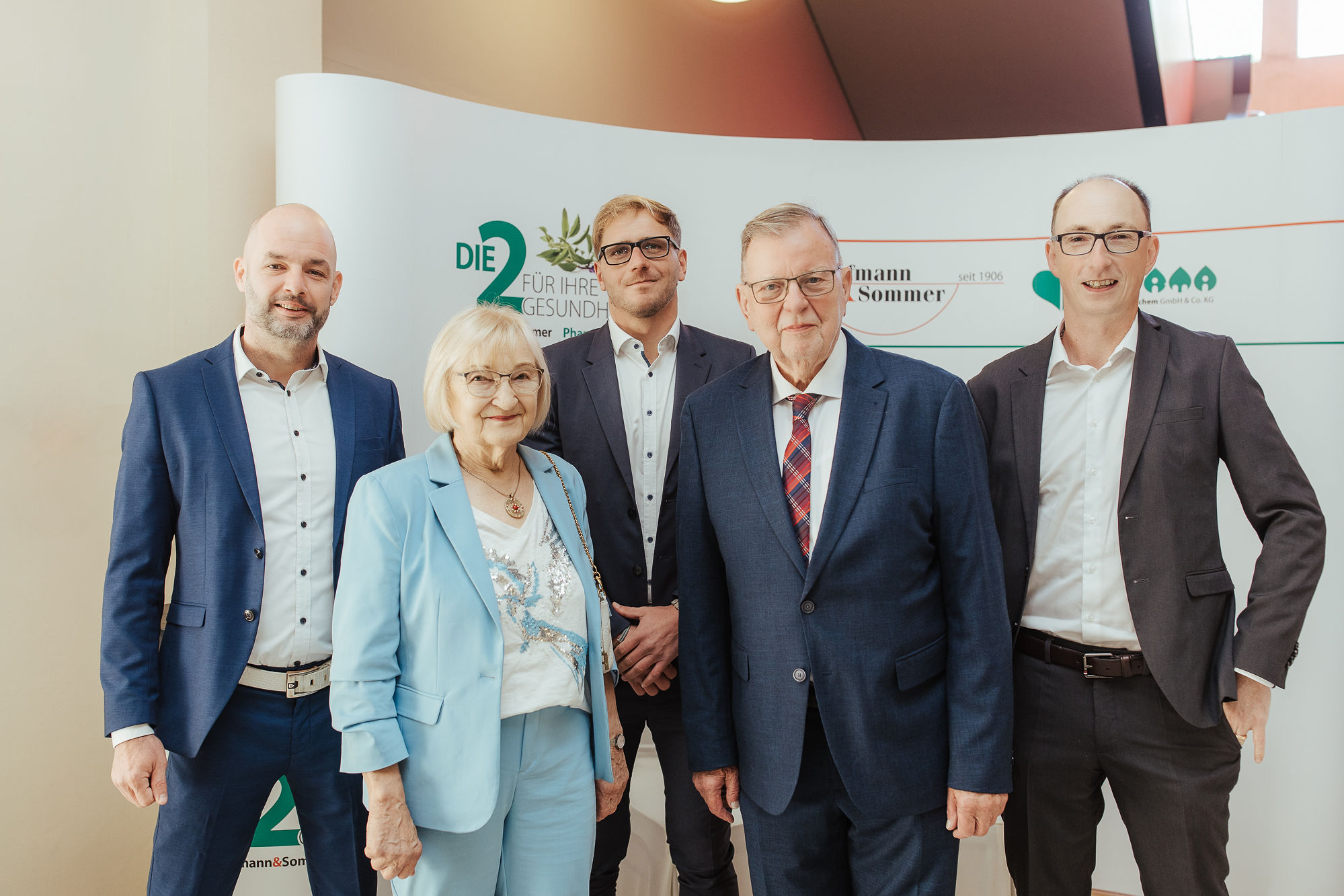 von links nach rechts: Hennes Macholdt, Elisabeth Strätling, Christopher Ligwe, Dr. Ernst-Josef Strätling, Ronald Ring