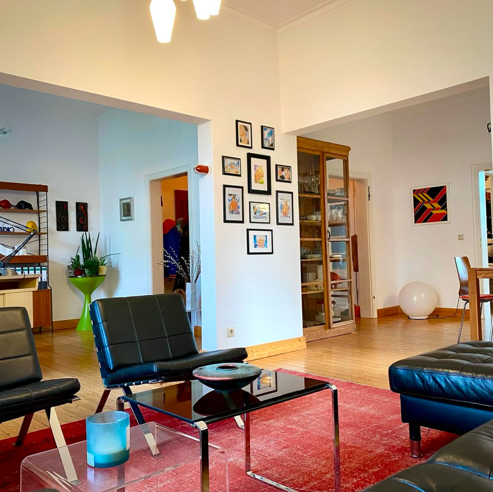 Ursprünglich eine 5-Zimmer Wohnung - nun offen und hell