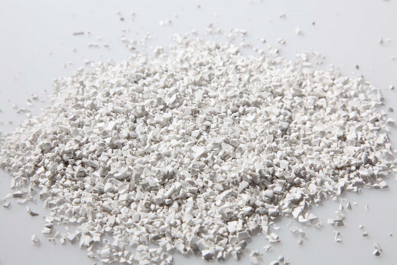 PVC Mahlgut weiss aus Fensterprofilen