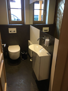 Herz & Wesch Fliesenloses Gäste-WC Wertach