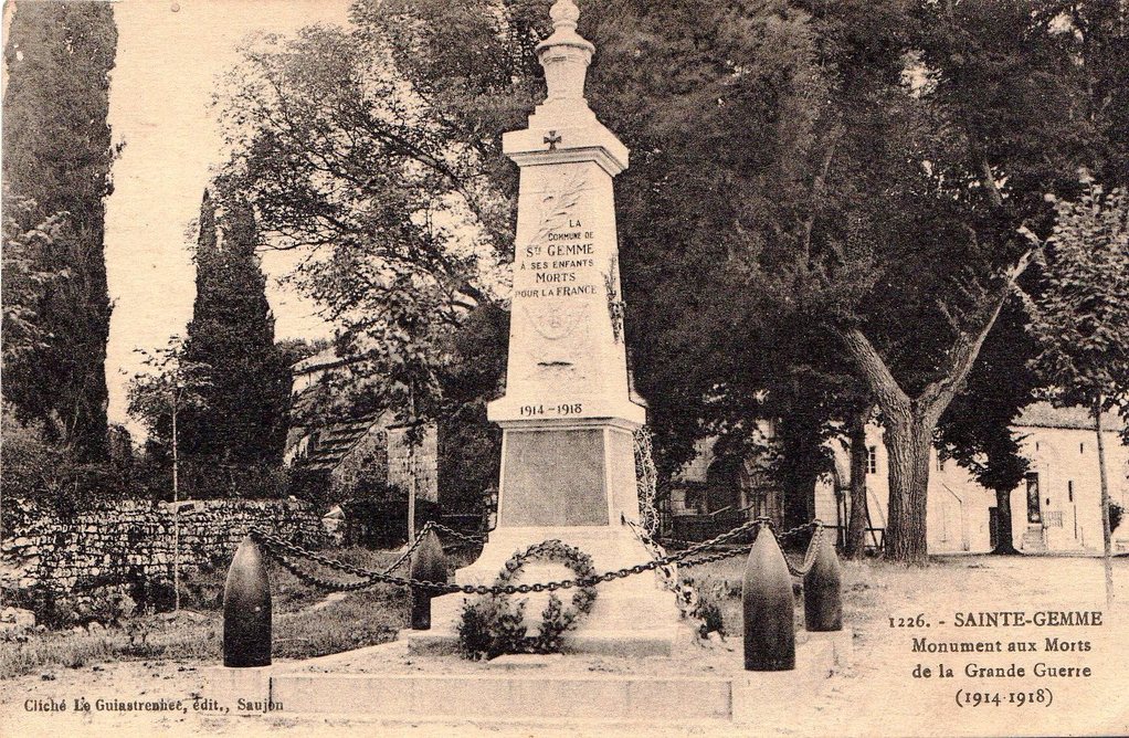 Le monument aux morts vers 1925