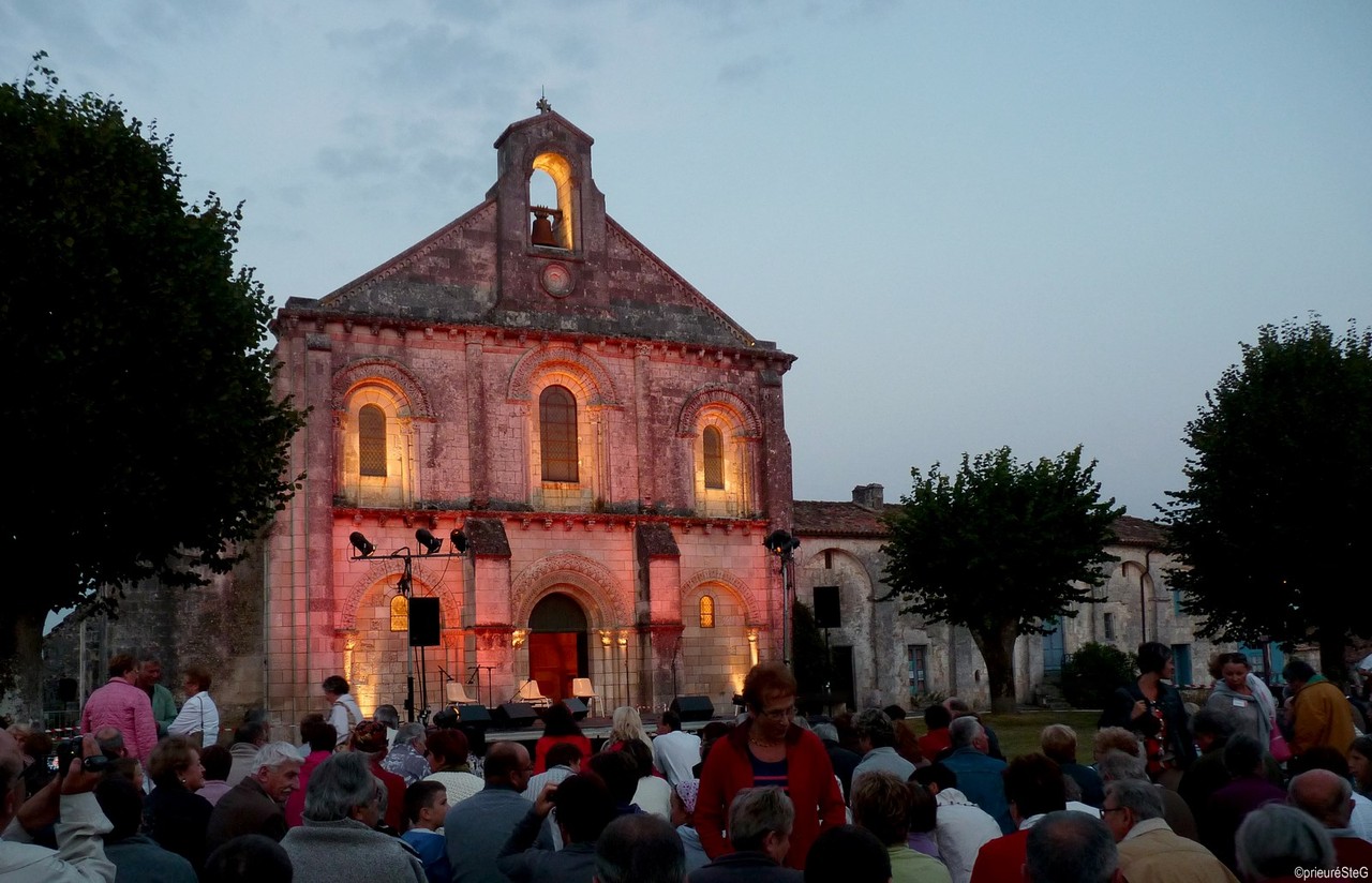 La place de l'église