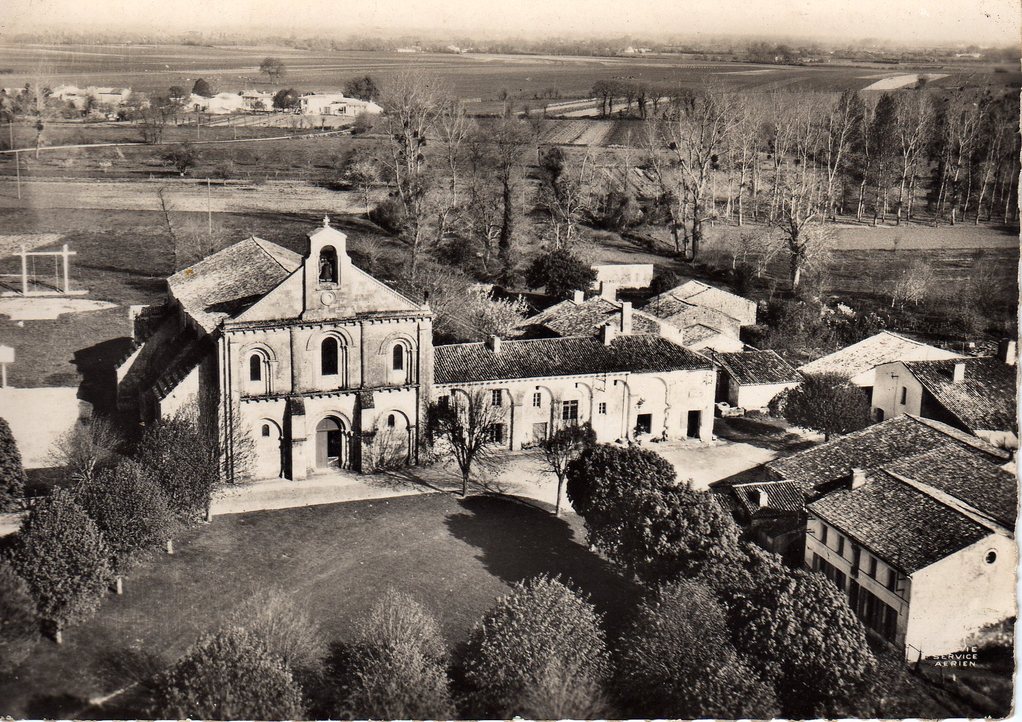 L’ancien monastère vers 1950