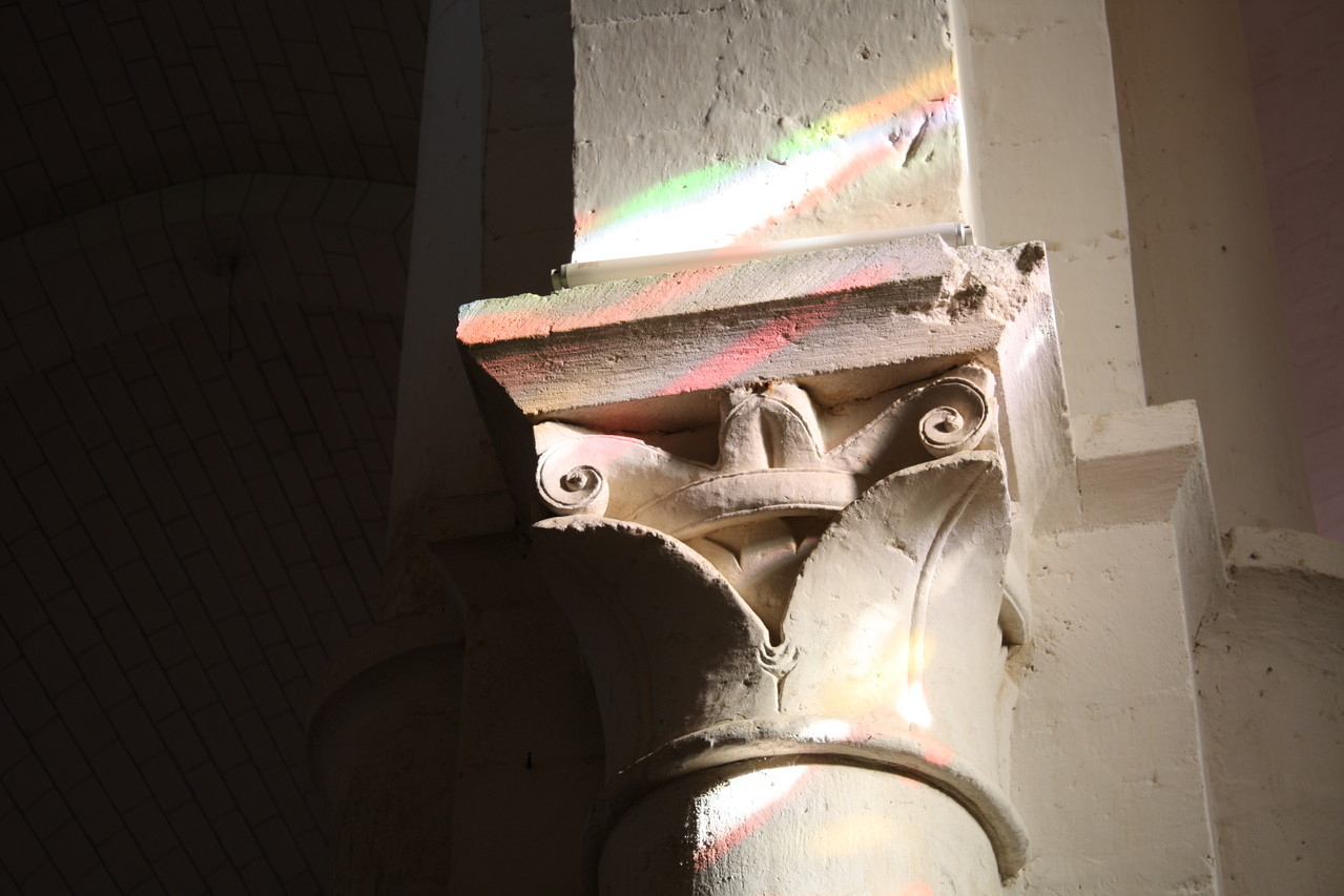Chapiteau à feuillages de la nef milieu XII°S