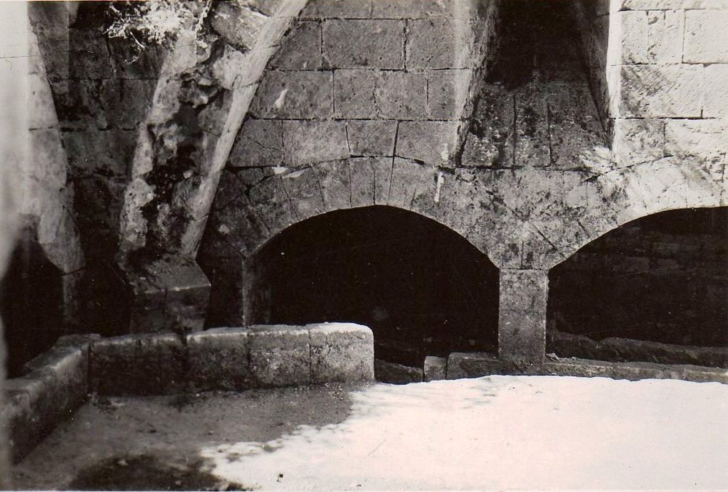 Crypte ossuaire découverte en 1926, photo de 1936