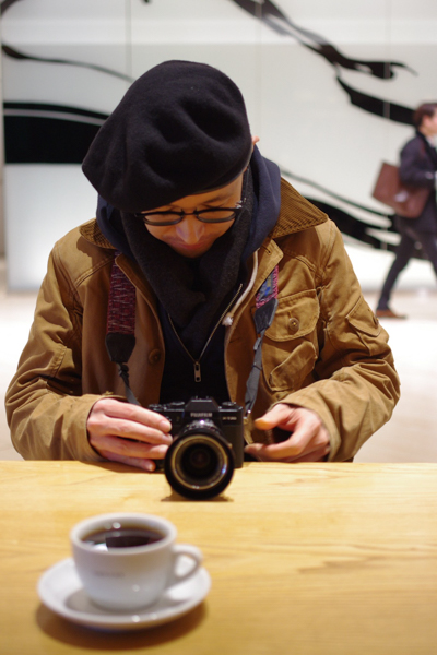 私は富士フイルムのミラーレスカメラとフィルムカメラの二台