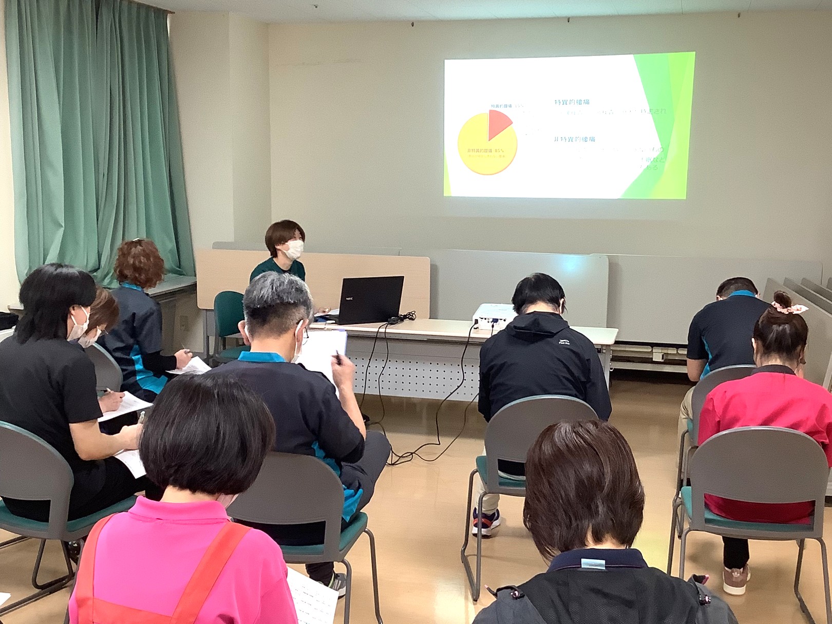 腰痛研修が開催されました。