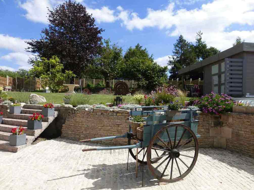 La charrette et le jardin