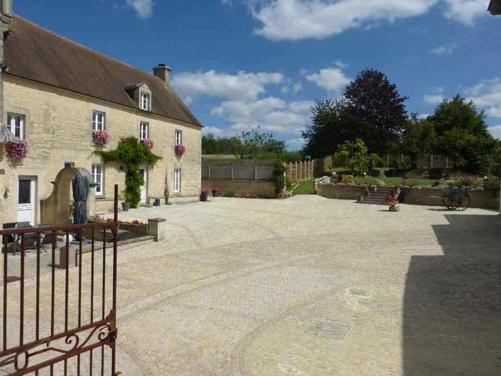 La cour