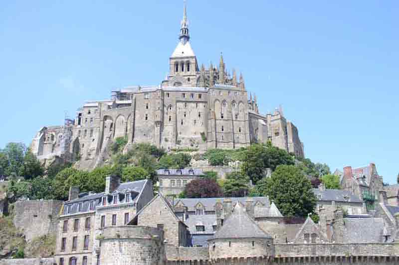 Patrimoine mondial de l'UNESCO : Le Mont Saint-Michel et sa baie ont été inscrits sur la liste du patrimoine mondial de l'UNESCO en 1979.