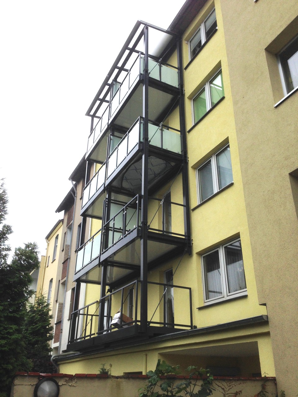 Balkon aus Stahl pulverbeschichtet 