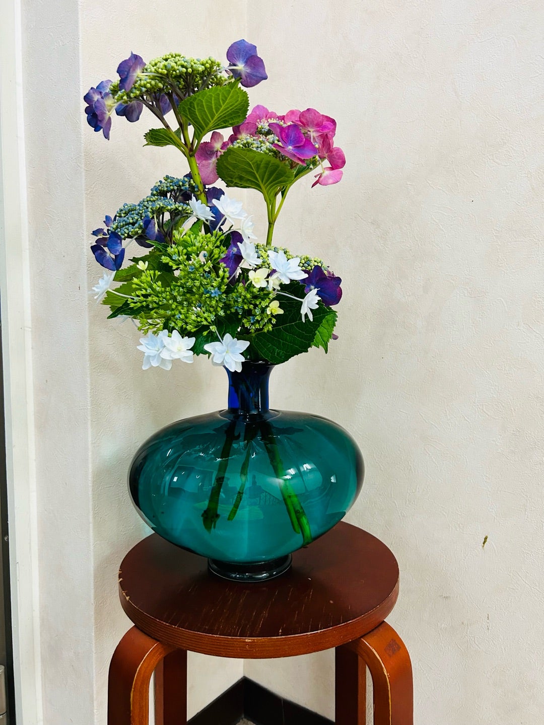 珍しいあじさいと花器で生け花をありがとうございます♡