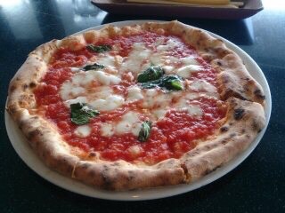 「ピッツェリア　ジンガラ」長野県の素材をふんだんに使ったピザが美味！