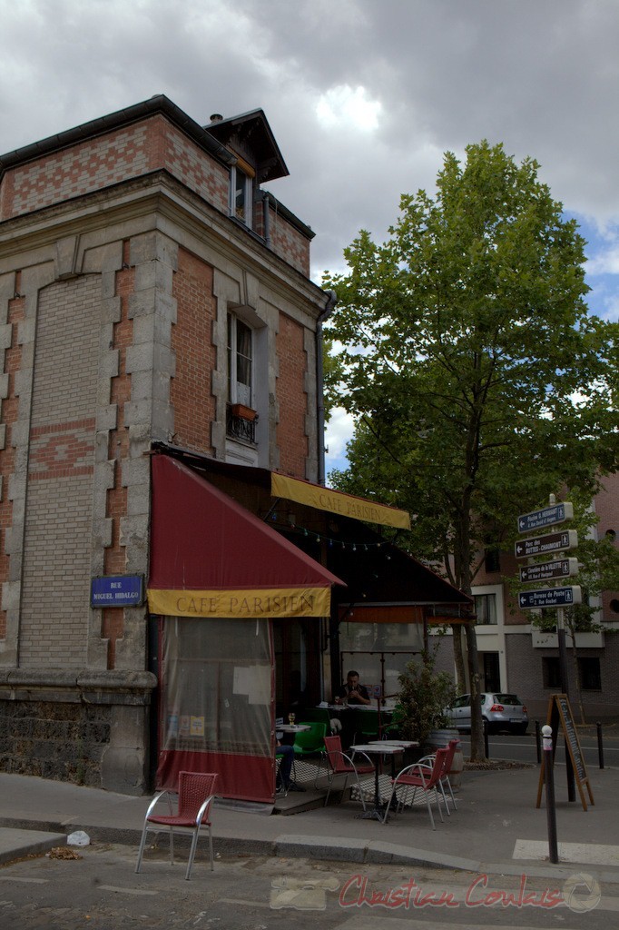 Café parisien, 2 Place de Rhin et Danube, Paris 19ème