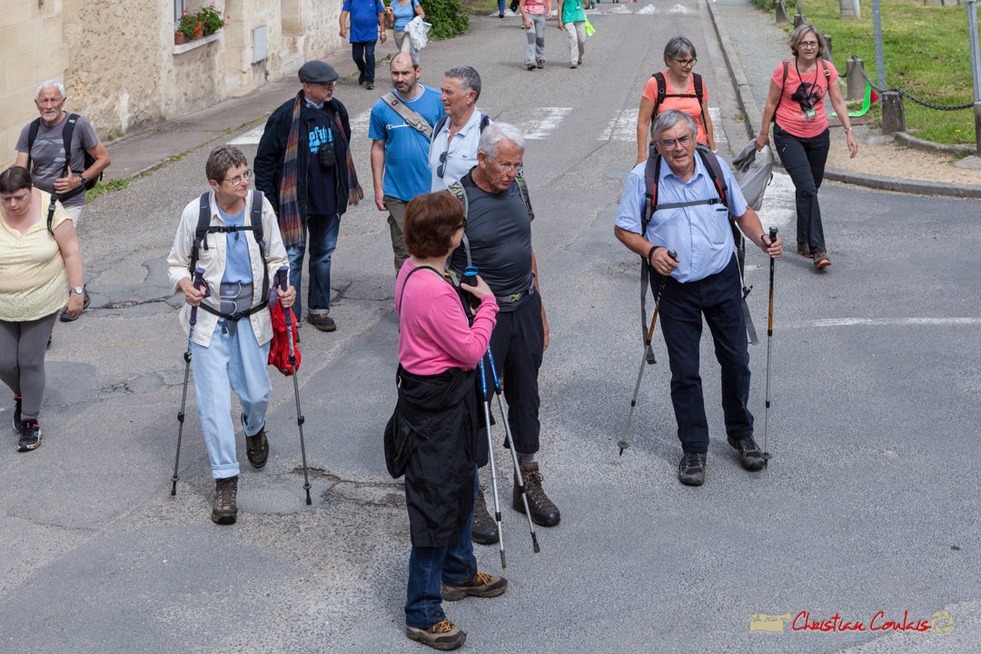 Robert Bertin au centre, un des organisateurs bénévoles. Arrivée de la randonnée pédestre du Festival JAZZ360, de Cénac à Quinsac. 10/06/2018