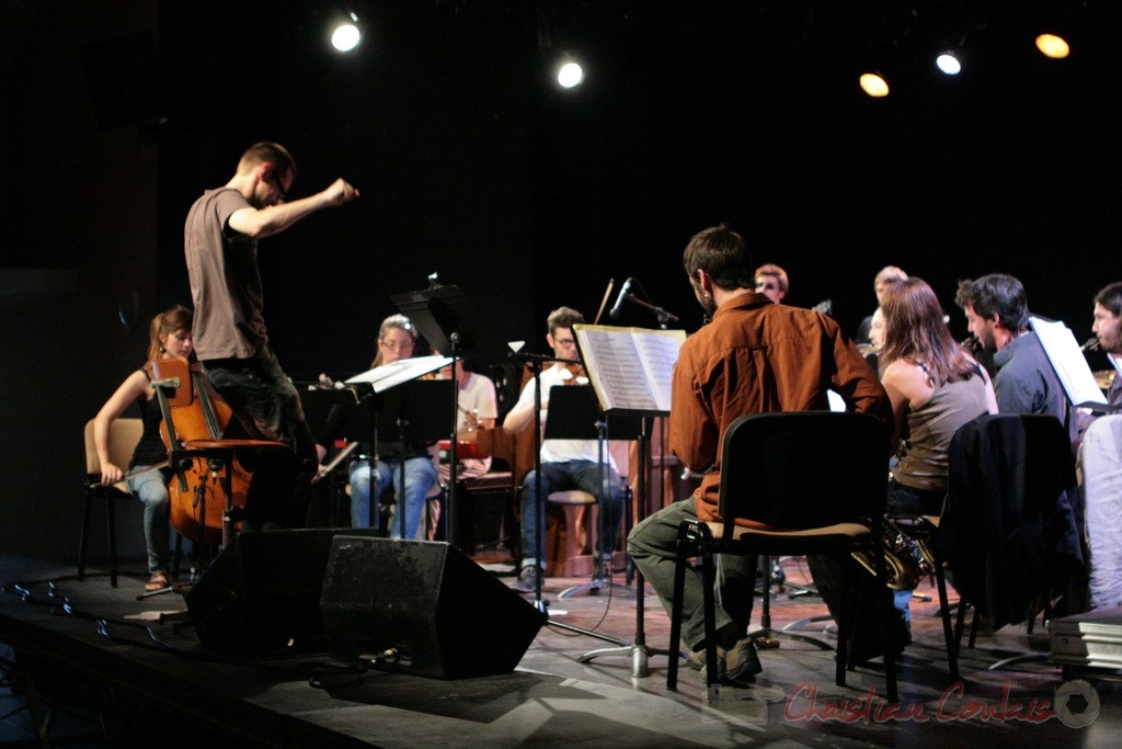 Julien Dubois, direction du Big Band du Conservatoire Jacques Thibaud, section MAA-Jazz. Festival JAZZ360 2011, Cénac. 03/06/2011