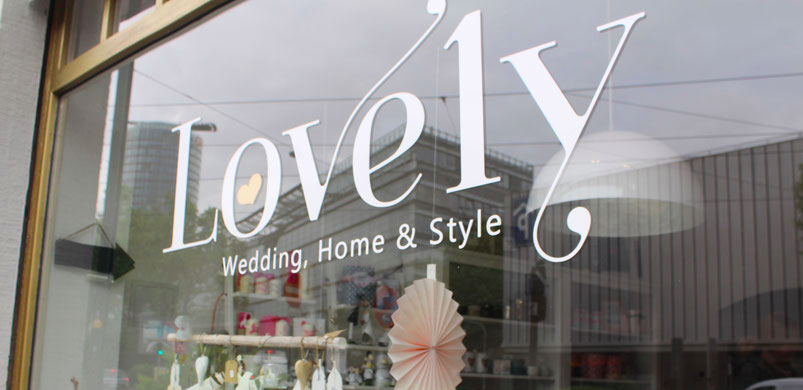 Freie Trauung PhilosophyLove Hochzeitsredner Hochzeitsblog Location Hochzeitslocation Düsseldorf NRW Flitterwochen Hochzeitstorten Hochzeitsmesse Hochzeitsdekoration Dekoration DIY Hochzeit