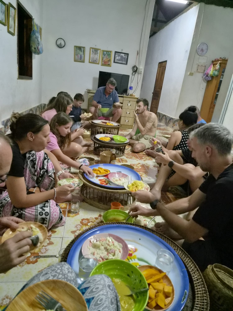 Le repas chez Fasay Garden.
