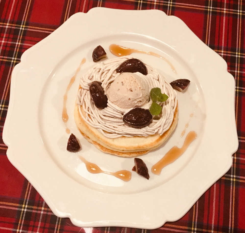 マロンクリームのパンケーキ