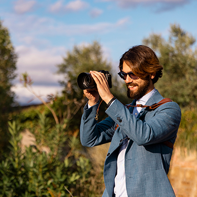 Wedding videographer working on the Amalfi and Sorrento coasts
