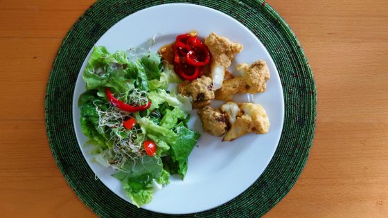 Gebackener Blumenkohl mit süß-scharfer Soße - vegan, AW-konform